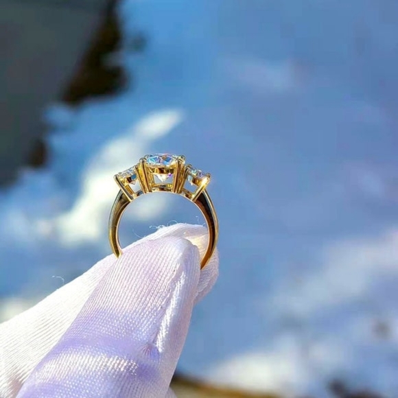 Solid 14k gold 3ct moissanite ring - Picture 9 of 15